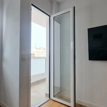 Apartment Avenida4 *